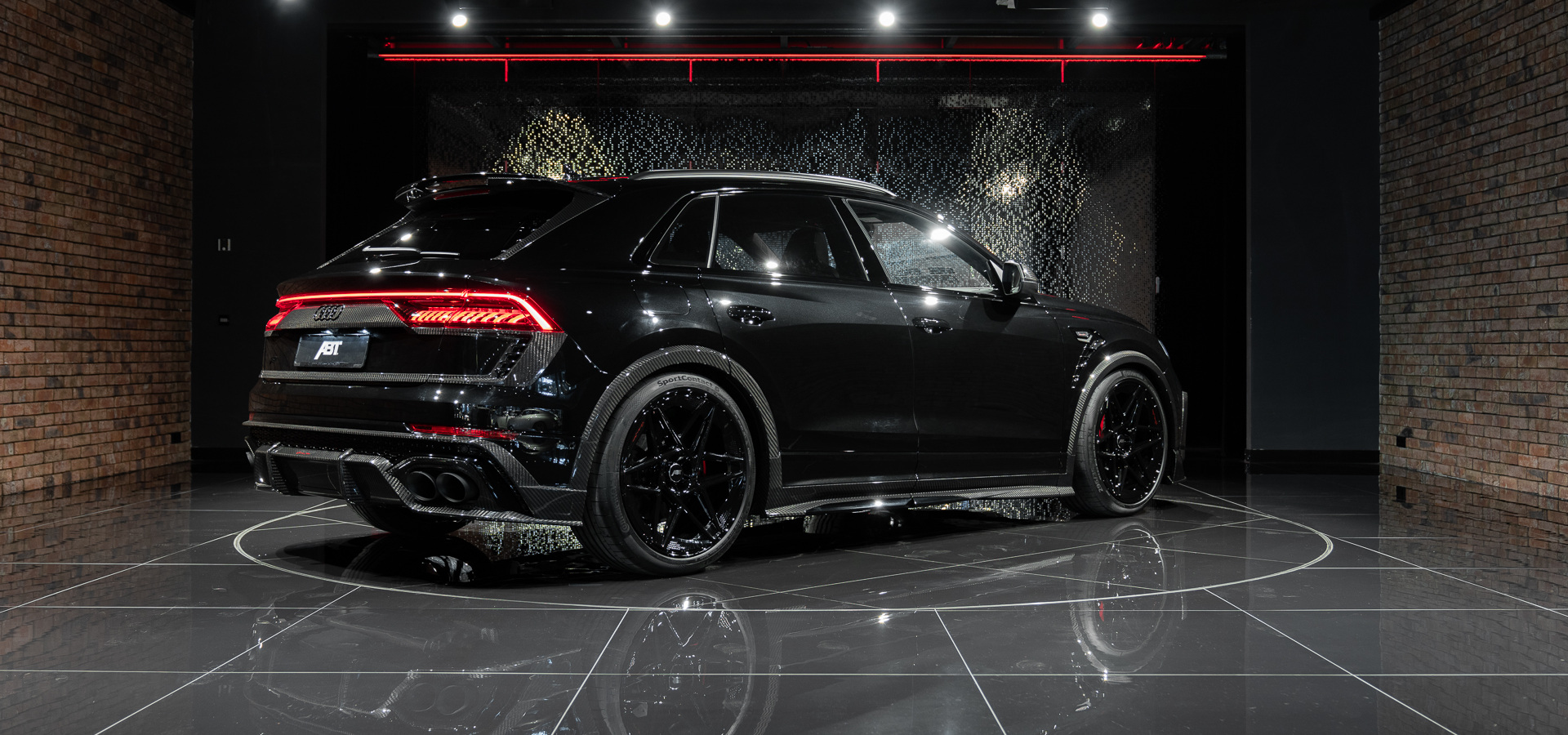 Perfect finish for RSQ8 Signature Edition” 800 HP Racing Utility